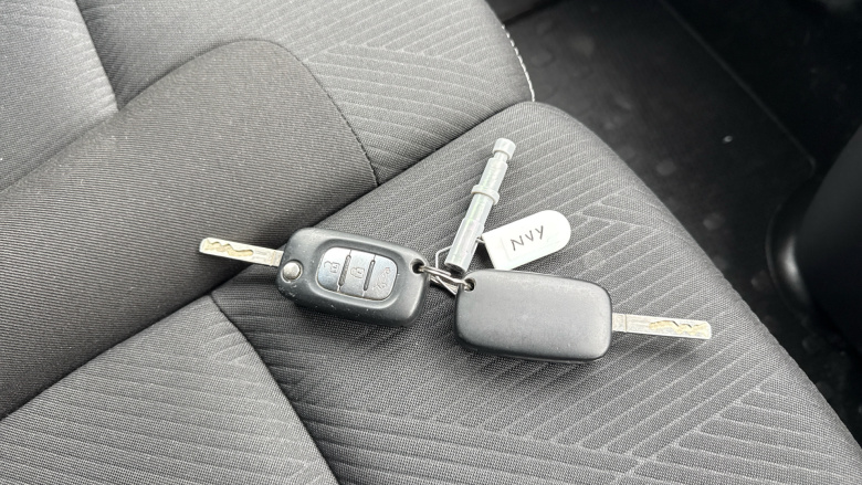 Nissan Primastar 30 L2 Diesel 2.0 dCi 110ps H1 Tekna Van